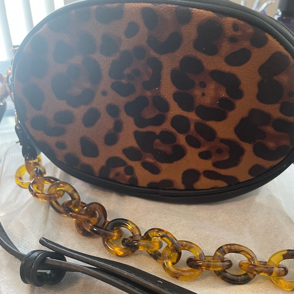 SOLDOUT 😢Leopard Love Crossbody Bag